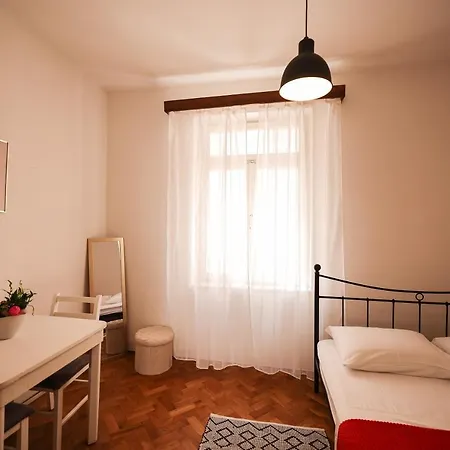 Cozy Studio Apartments In City Centar -Ae1565