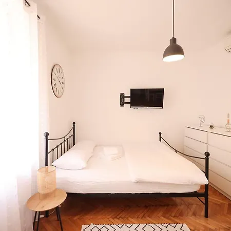 Cozy Studio Apartments In City Centar -Ae1565