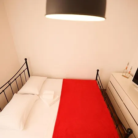 아파트 Cozy Studio Apartments In City Centar -Ae1565