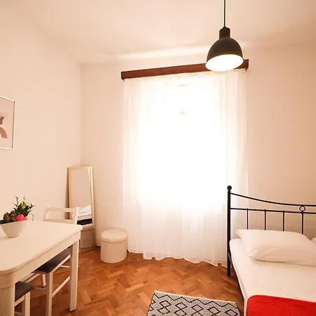Cozy Studio Apartments In City Centar -Ae1565 아파트 *