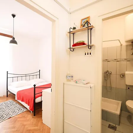 Cozy Studio Apartments In City Centar -Ae1565 자다르