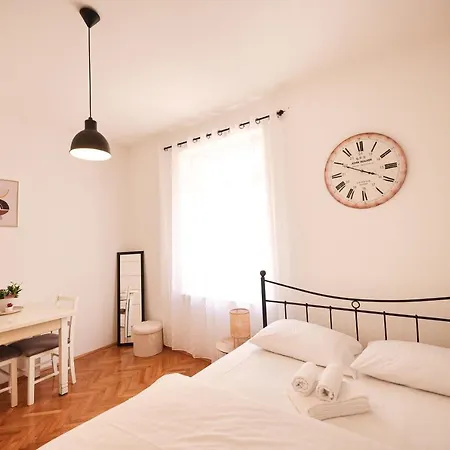 Cozy Studio Apartments In City Centar -Ae1565