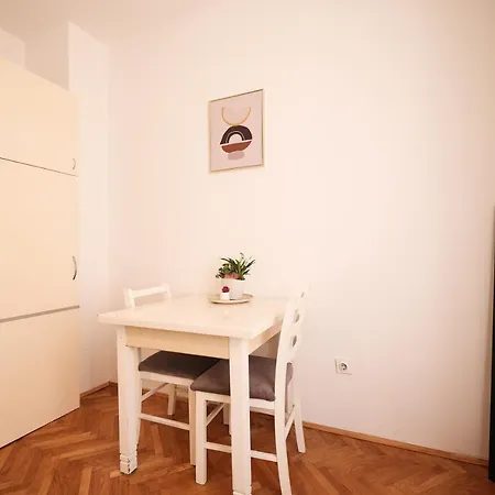 아파트 Cozy Studio Apartments In City Centar -Ae1565